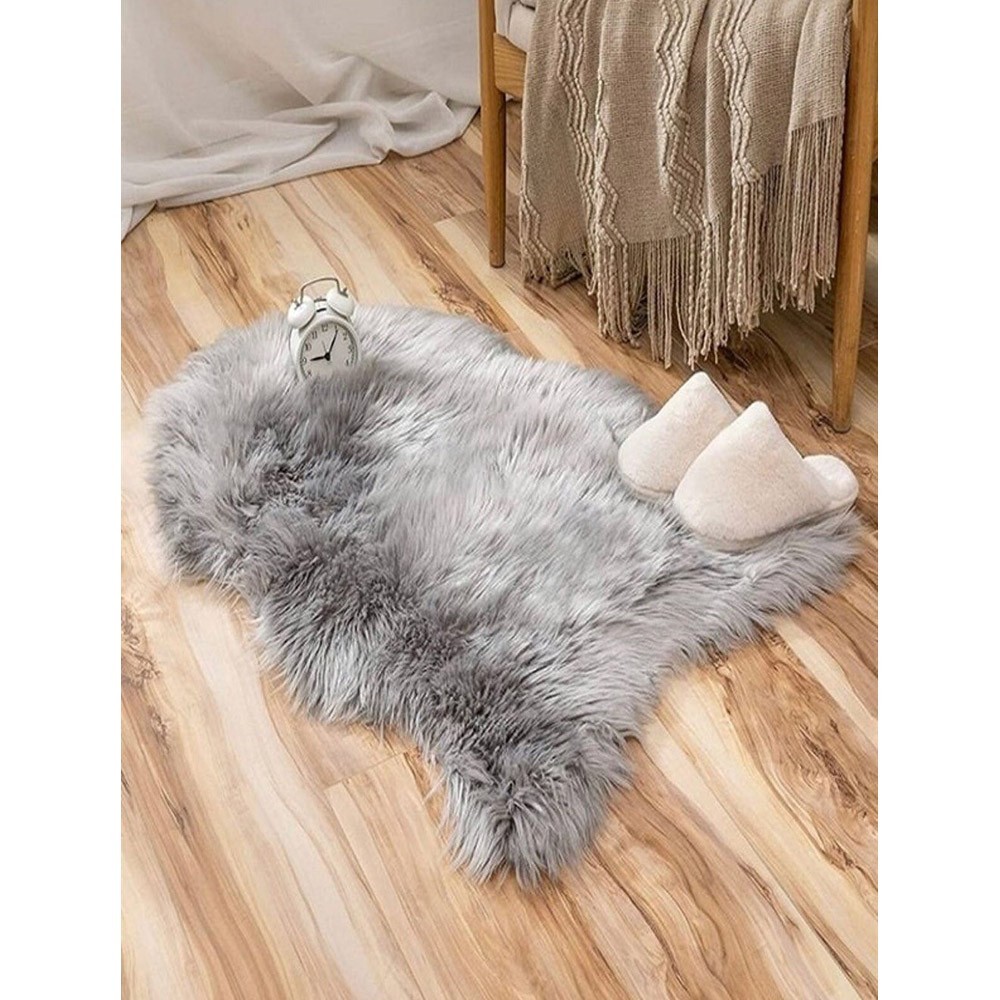 TAPIS FOURRURE BLANC 120*180