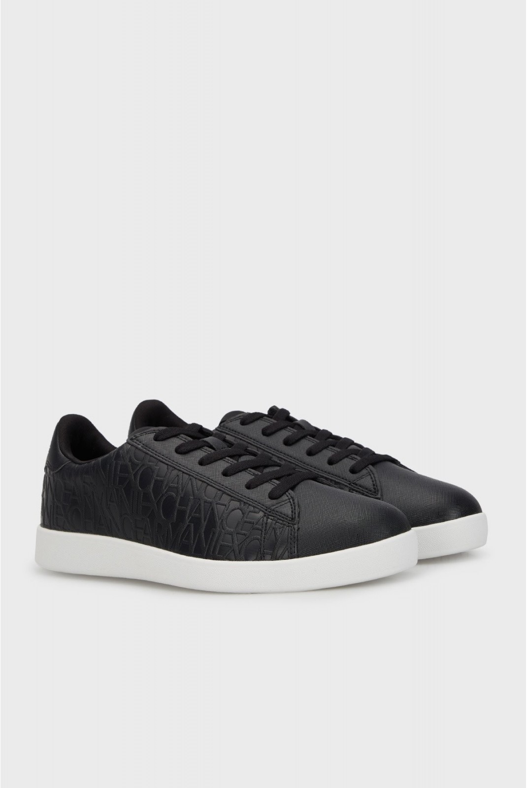 Sneakers simili cuir logo embossé Armani exchange K001 BLACK+BLACK XUX016 XV654