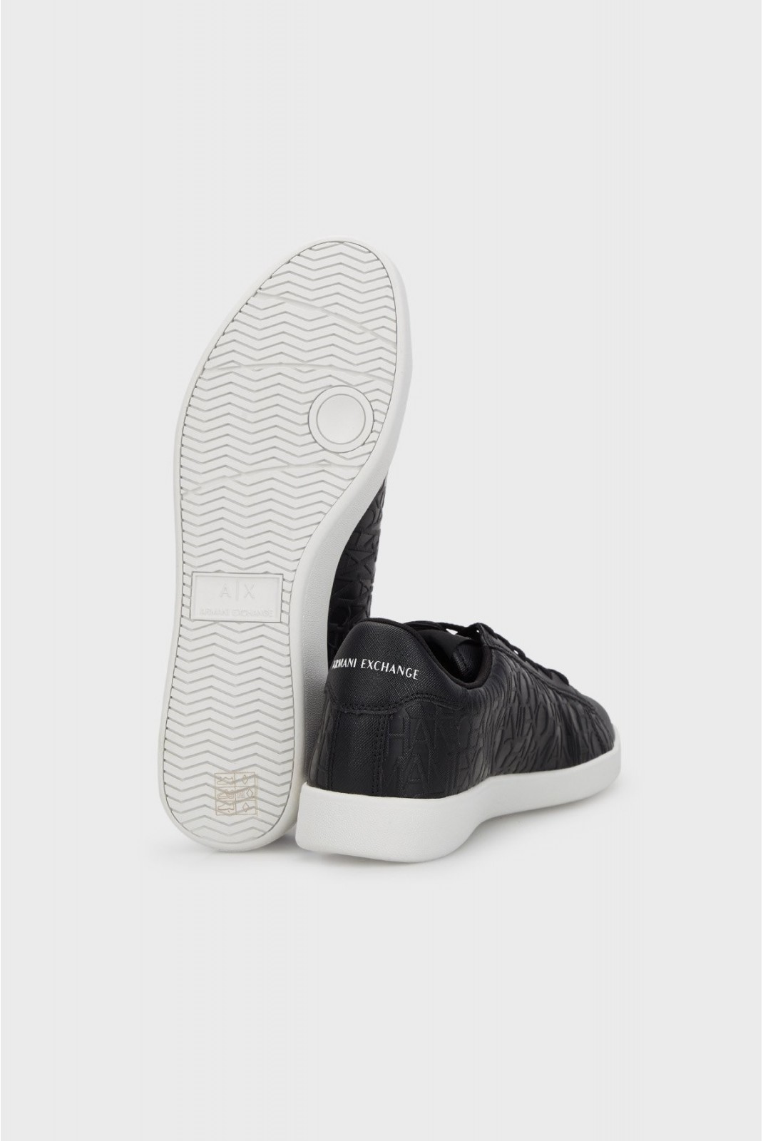 Sneakers simili cuir logo embossé Armani exchange K001 BLACK+BLACK XUX016 XV654