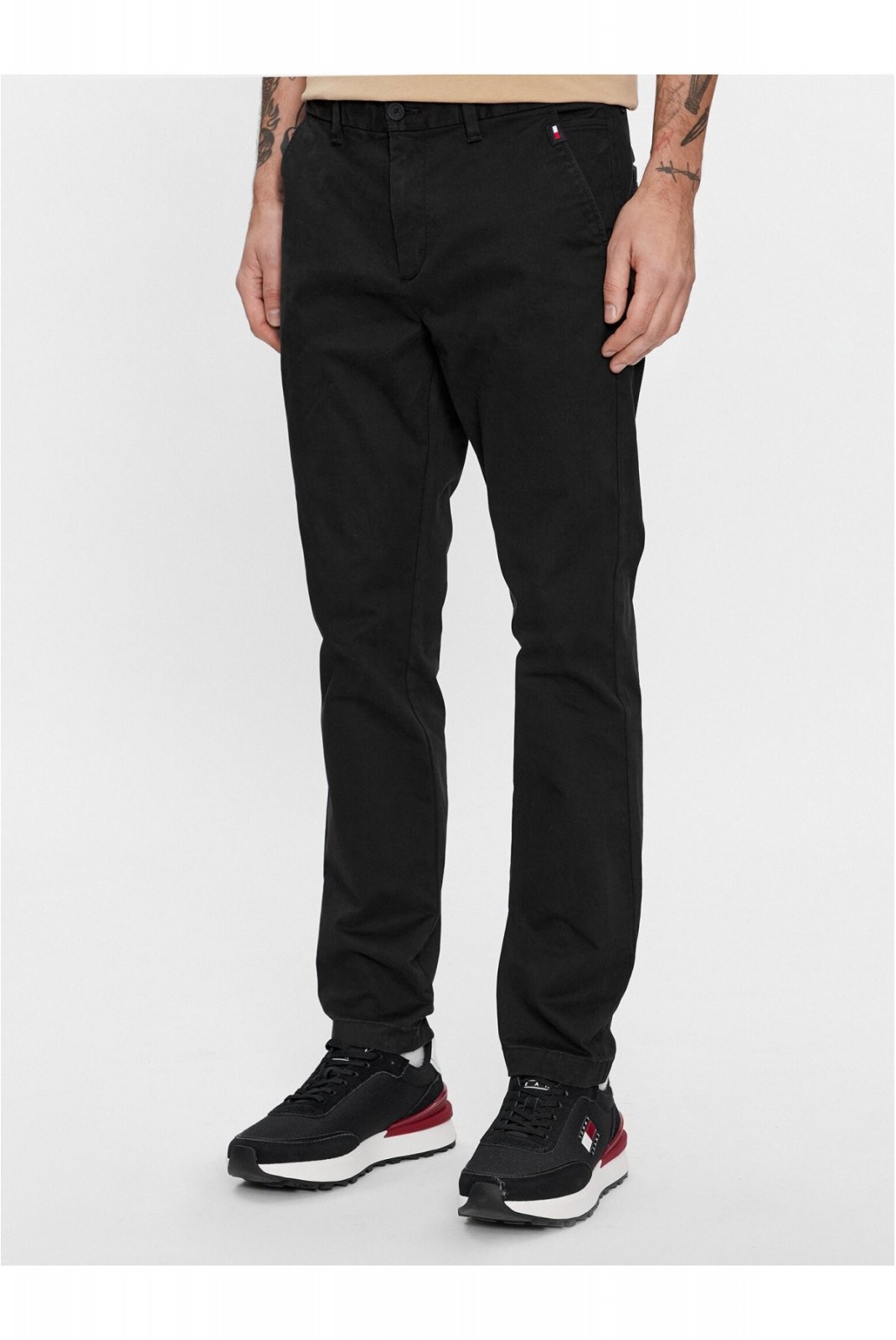 Chino coton stretch logo brodé Tommy Jeans BDS Black DM0DM18339