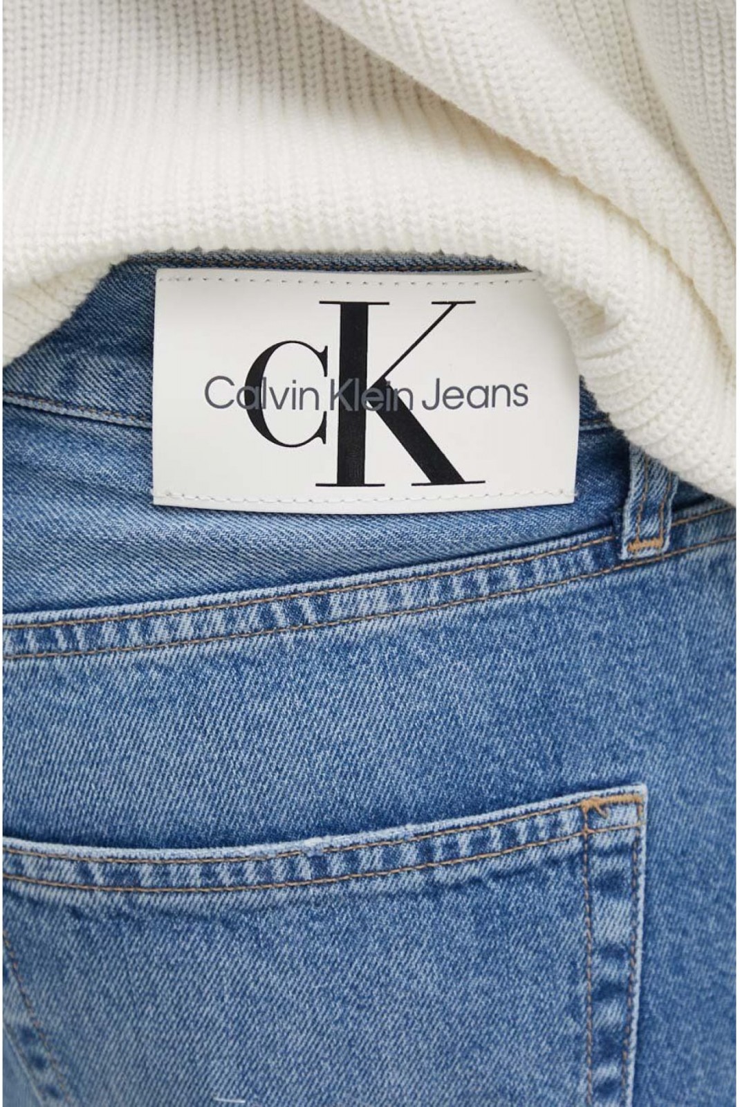 Jean Dad destroy 100% coton Calvin klein 1A4 Denim Medium J30J325724