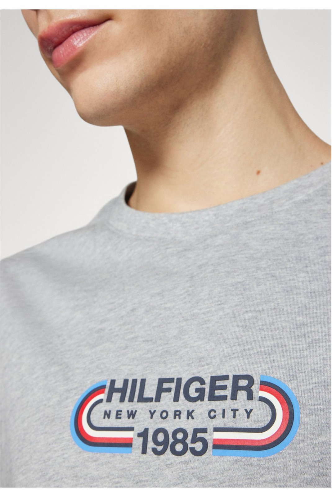 TShirt logo piste printé Tommy Hilfiger P01 Light Grey Heather MW0MW34429