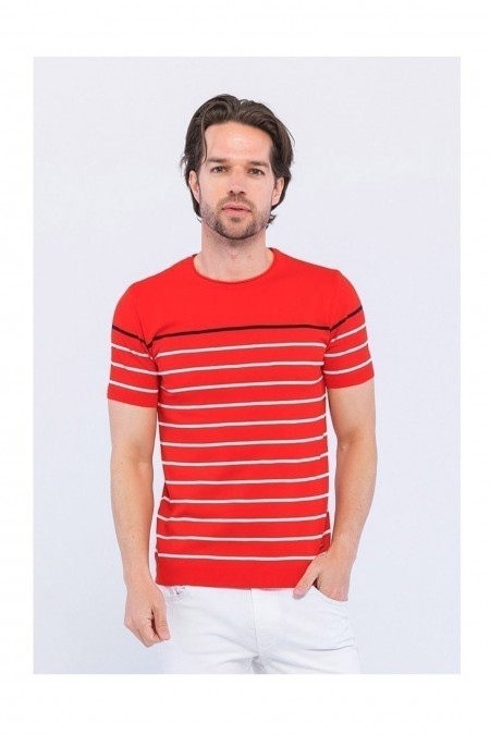 T-shirt - BASICS & MORE - Red - BA794314