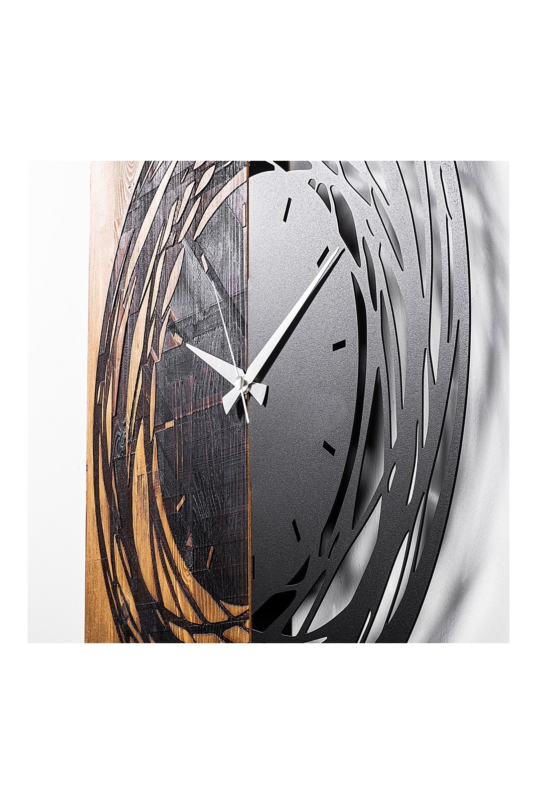 Horloge murale décorative en Bois - Noyer clair / Noir - 58x3x58cm - 539TNL1139