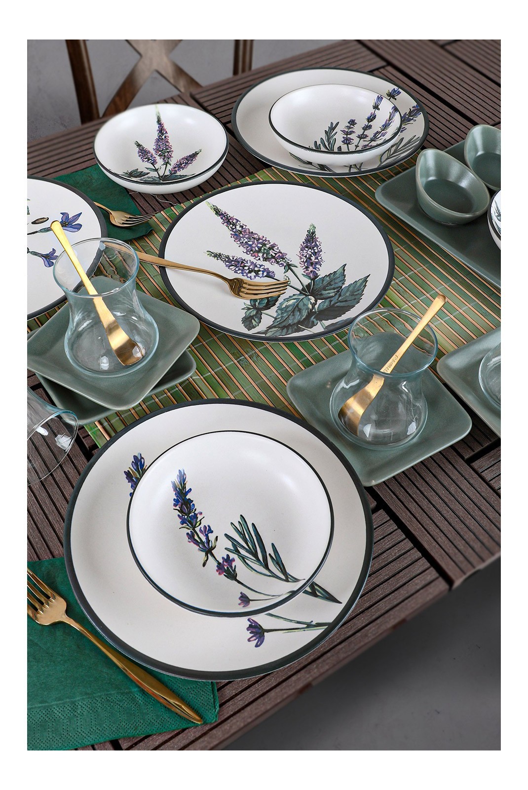 Services pour petit déjeuner (21 pièces) - White / Green / Purple / Black - M1736