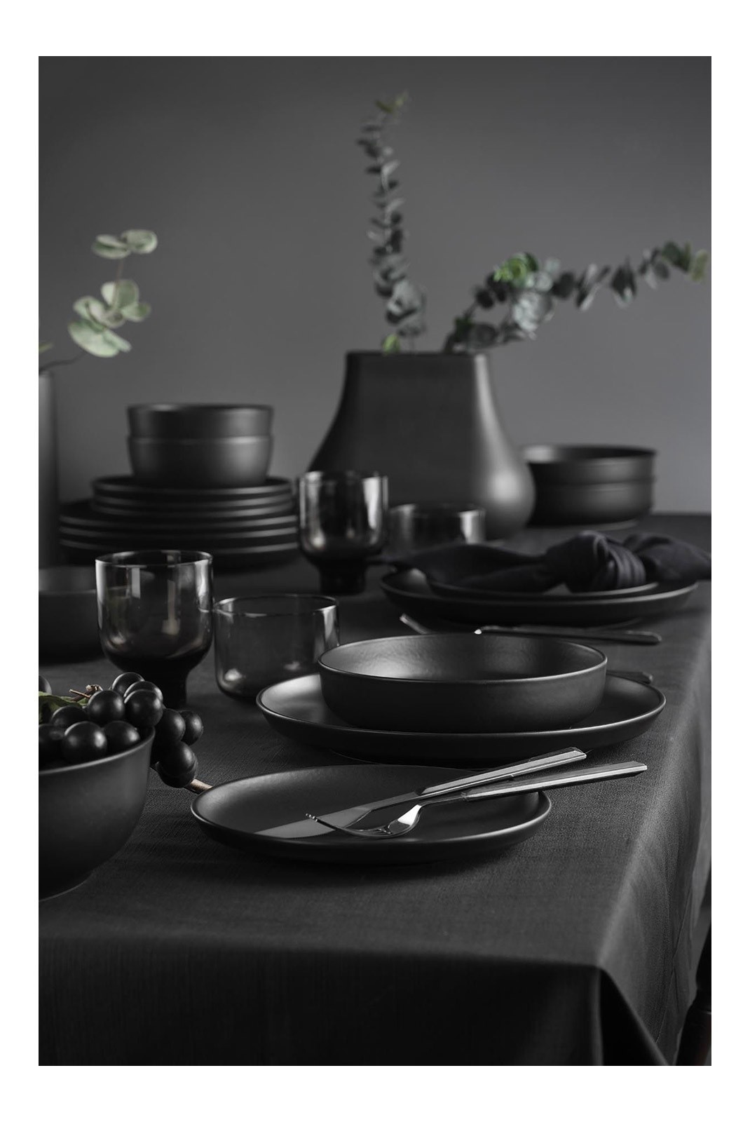 Service de table en porcelaine (18 pièces) - Matte Black - P3396